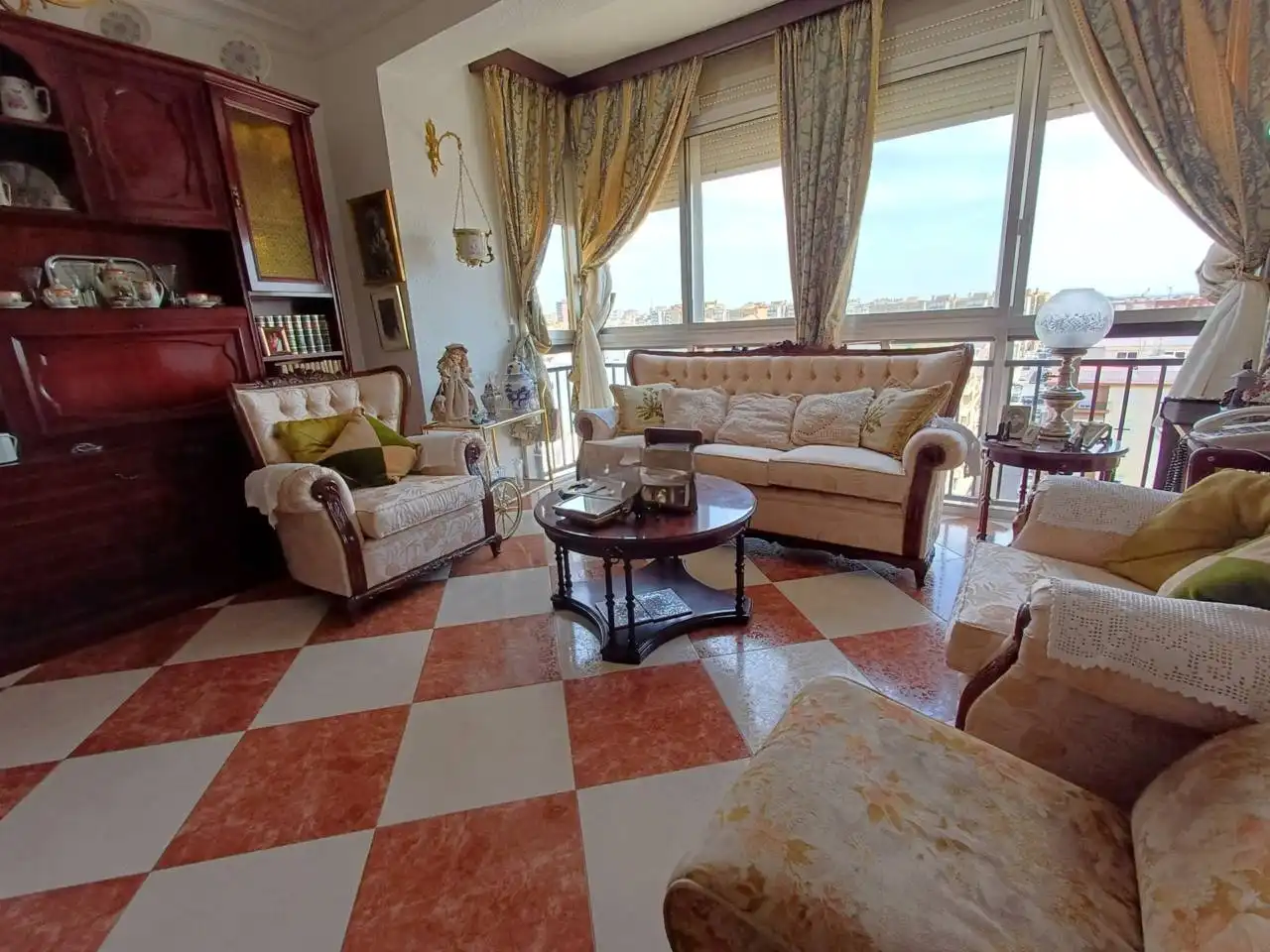 Wohnzimmer von Wohnung zum Verkauf in Huelva mit Klimaanlage