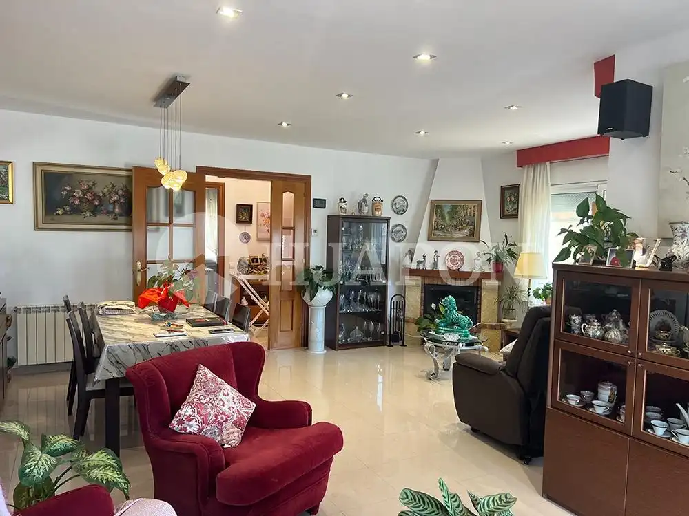Sala d'estar de Casa o xalet en venda en Vilassar de Dalt amb Aire condicionat, Calefacció i Jardí privat