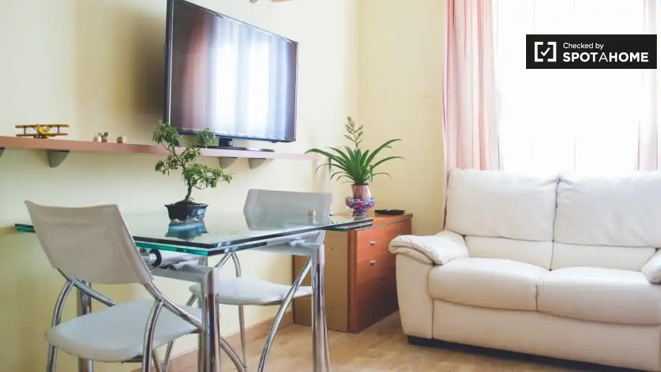 Flat with terrace to rent in Centro