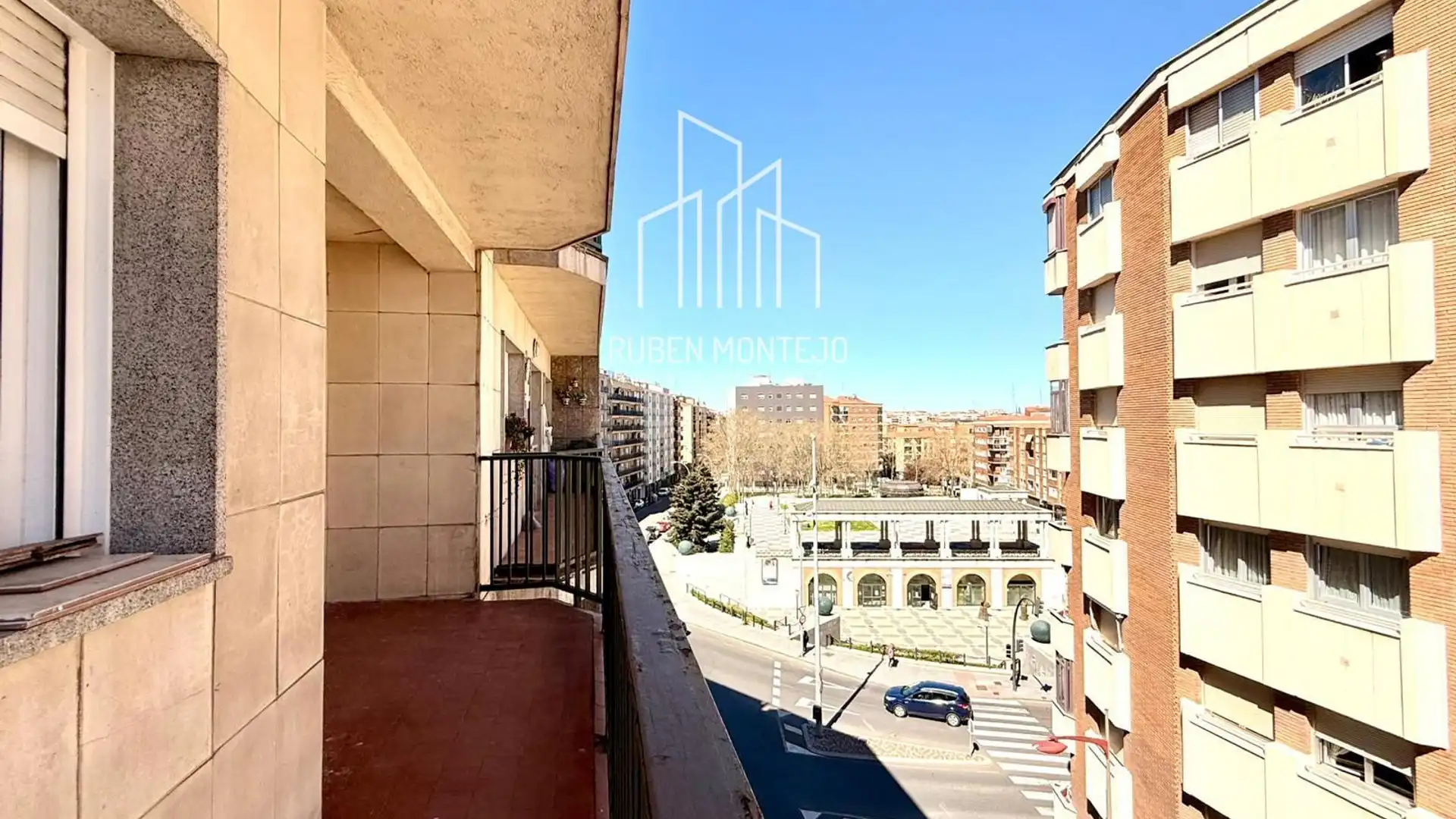 Exterior view of Flat for sale in Salamanca Capital  with Heating, Terrace and Furnished