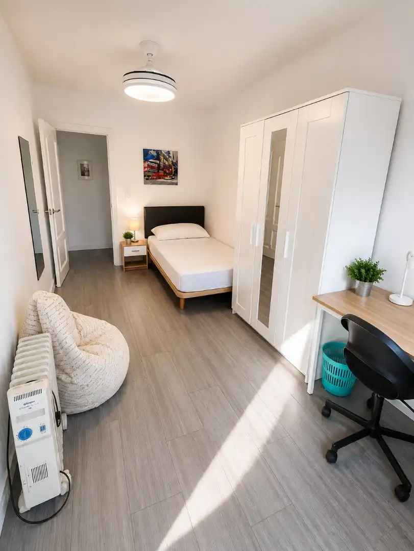 Habitación de Piso de alquiler en Valencia con Aire acondicionado, Parquet y Amueblado