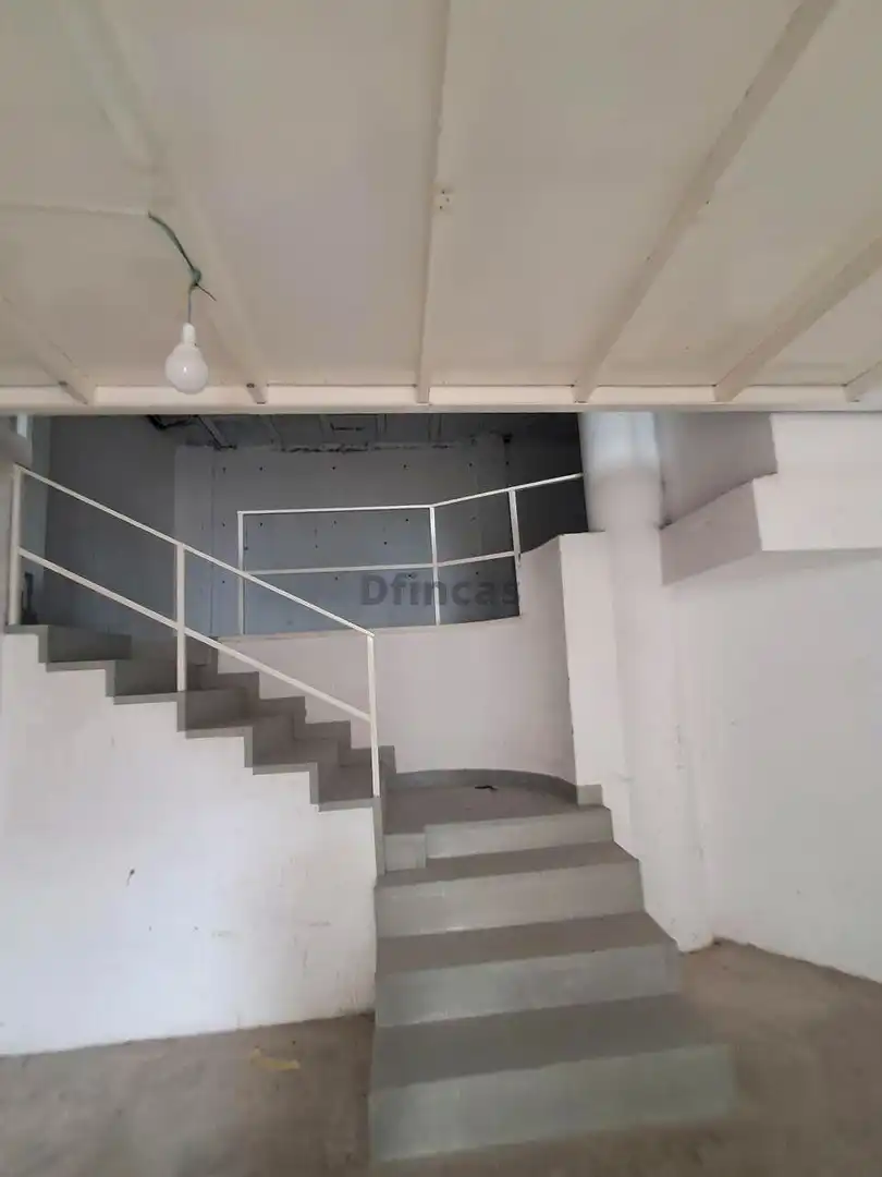 Business premises for sale in Camino Castralvo, imagen 4