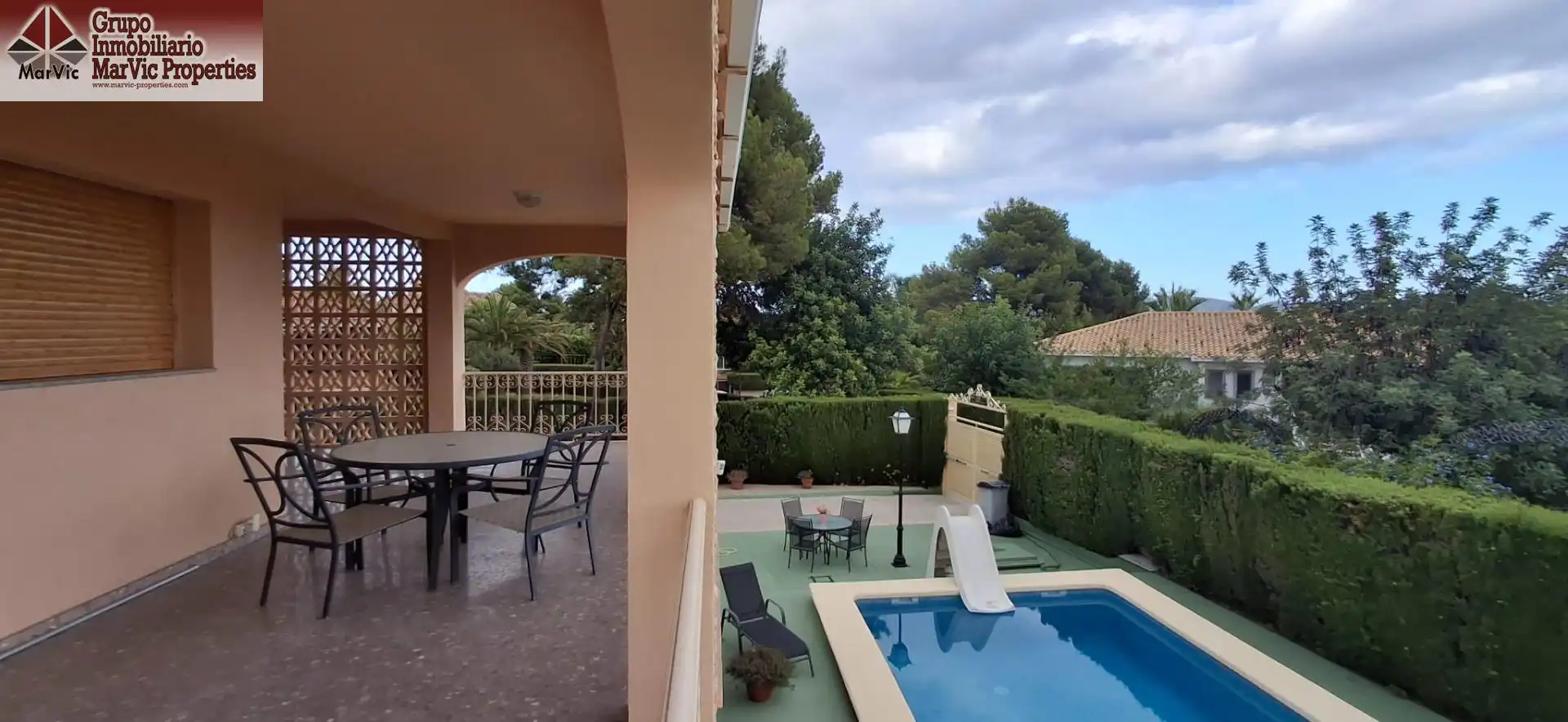 Jardí de Casa o xalet en venda en Benidorm amb Aire condicionat, Jardí privat i Terrassa