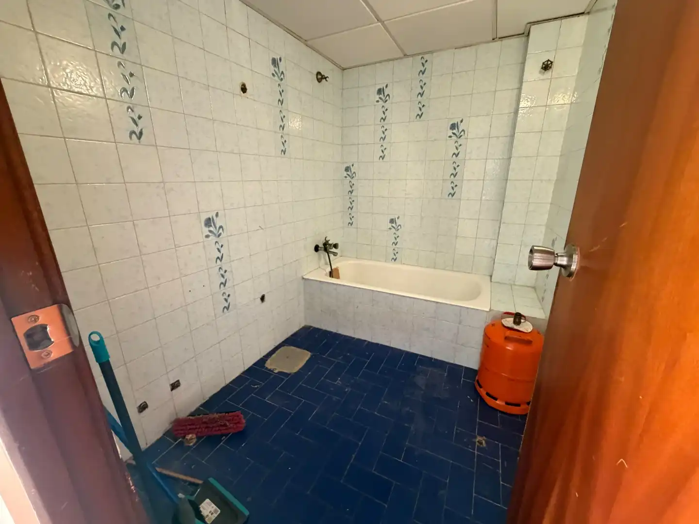 Bathroom of Flat for sale in Beniarjó  with Air Conditioner, Terrace and Storage room