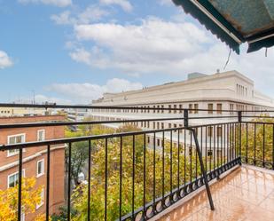 Exterior view of Flat to rent in  Madrid Capital  with Air Conditioner, Heating and Parquet flooring