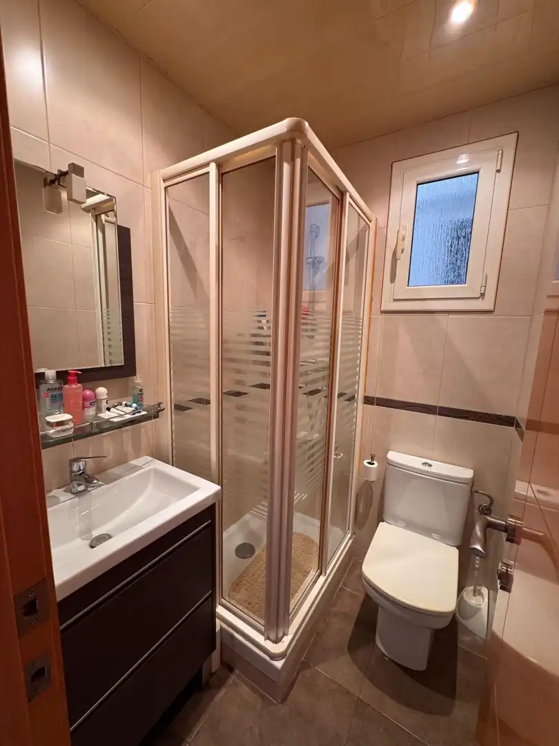 Bathroom of Flat for sale in Barcelona  with Balcony