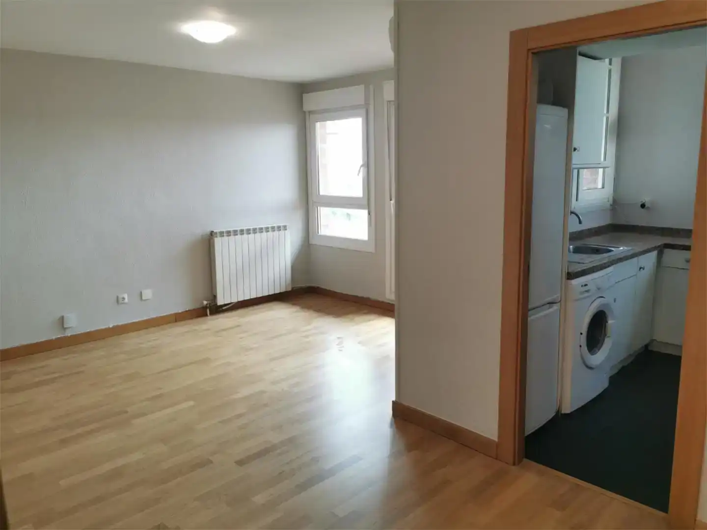 Bedroom of Flat for sale in Tudela  with Air Conditioner and Balcony