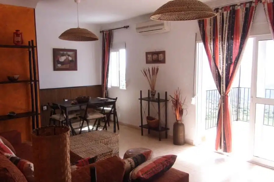 Comedor de Ático en venta en Benaocaz con Terraza, Amueblado y Balcón
