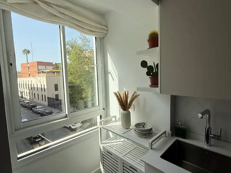 Terrasse von Wohnung zum Verkauf in  Sevilla Capital mit Klimaanlage und Balkon