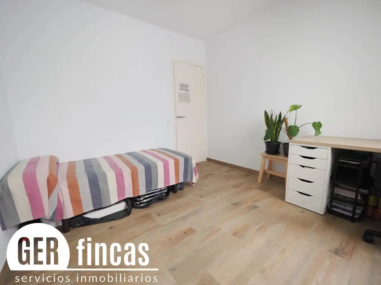 Bedroom of Flat for sale in Terrassa  with Alarm