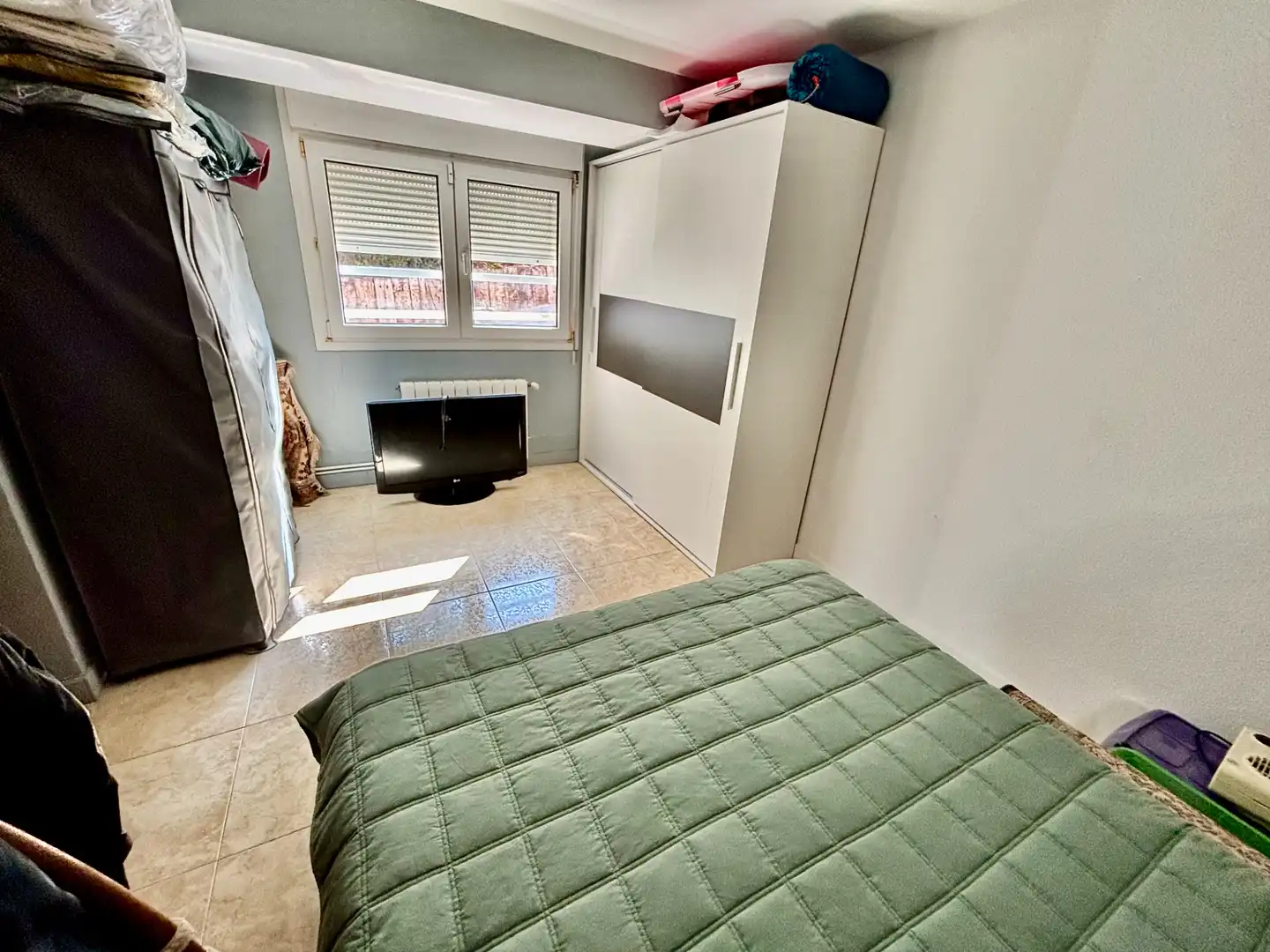 Habitación de Casa adosada en venta en Sant Joan d'Alacant con Aire acondicionado, Calefacción y Jardín privado