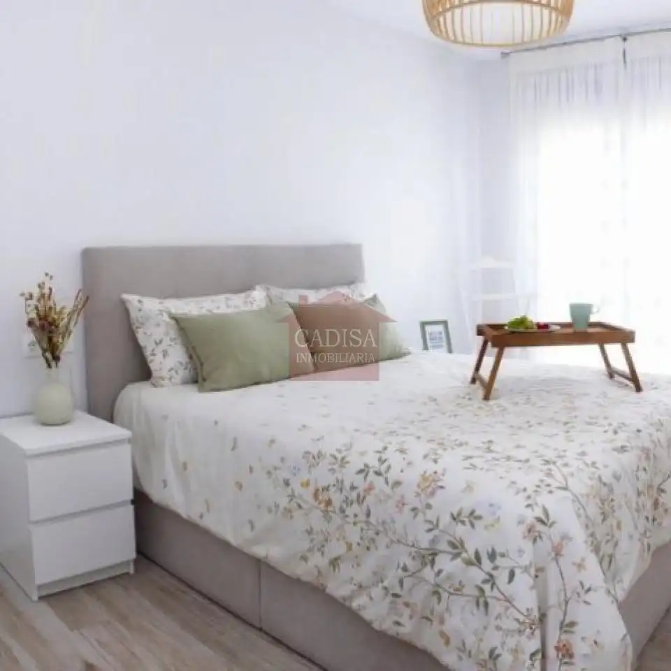 Habitación de Piso de alquiler en Salamanca con Calefacción, Piscina y Amueblado