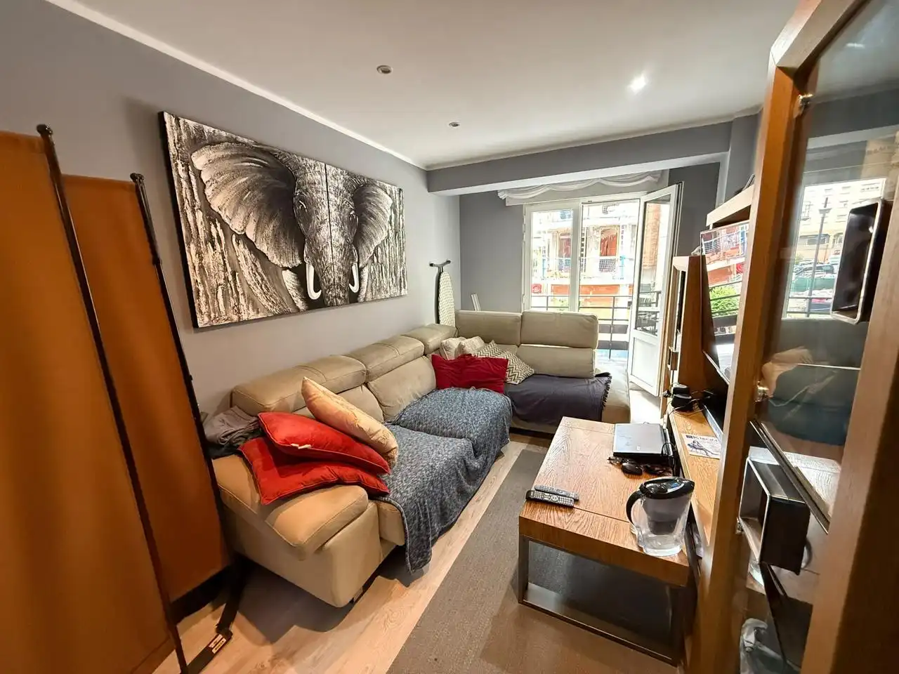 Sala de estar de Piso en venta en Castro-Urdiales con Calefacción y Terraza
