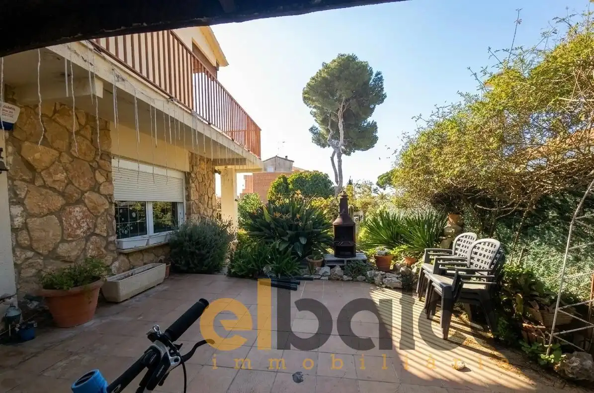 Garden of Houses for sale in Torredembarra  with Air Conditioner, Heating and Private garden