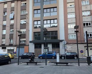 Vista exterior de Àtic en venda en Gijón  amb Calefacció