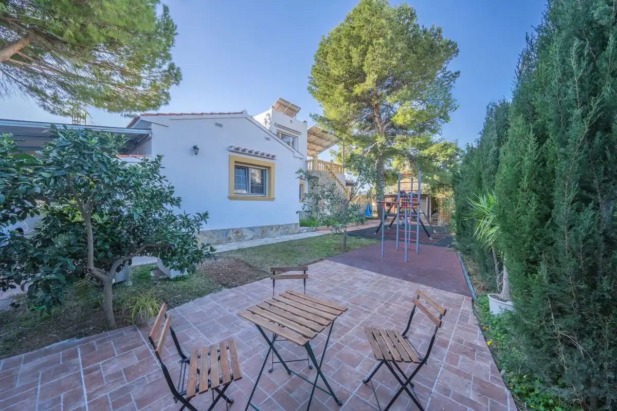 Casa o xalet en venda a Carr. de les Marines a Dénia, Les Bassetes - El Marjal