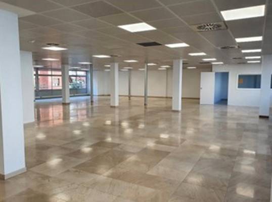 Oficina en Alquiler en Carrer de Galileu en Barri de les Corts