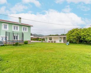 Vista exterior de Casa o xalet en venda en Cudillero amb Calefacció, Jardí privat i Terrassa