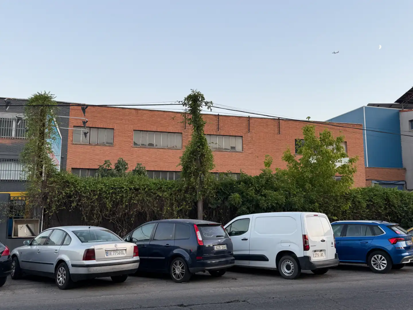 Vista exterior de Nave industrial en venta en San Fernando de Henares con Alarma