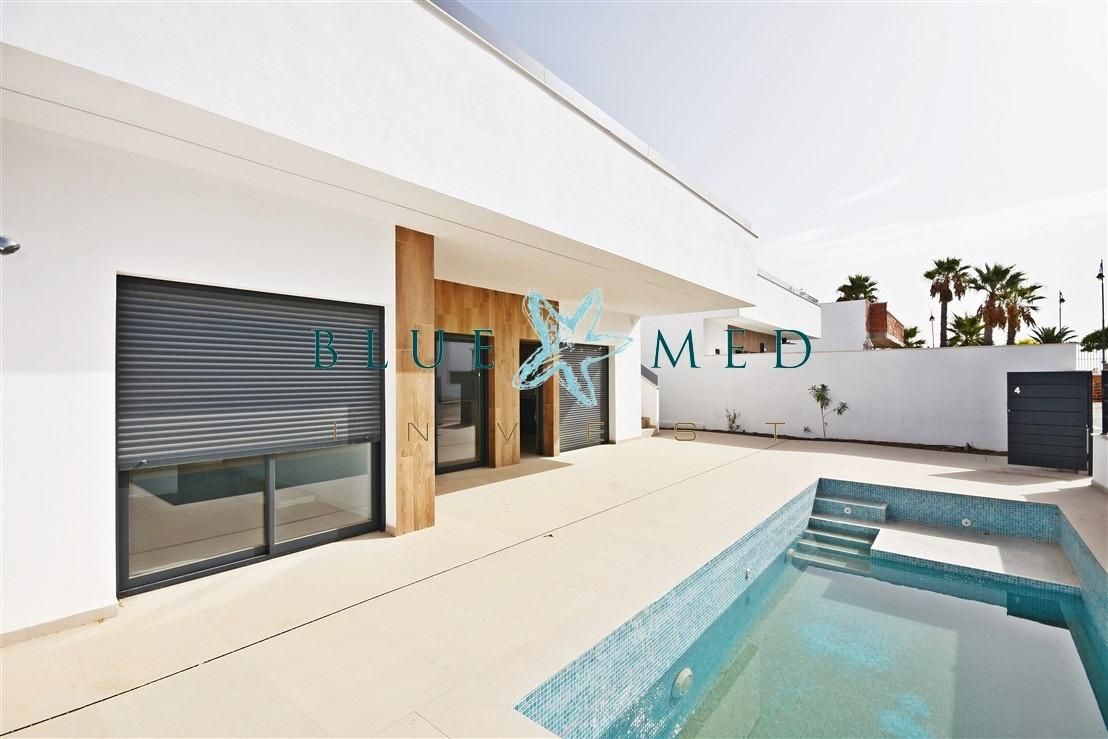 Vista exterior de Casa o xalet en venda en Alhama de Murcia amb Calefacció, Jardí privat i Terrassa