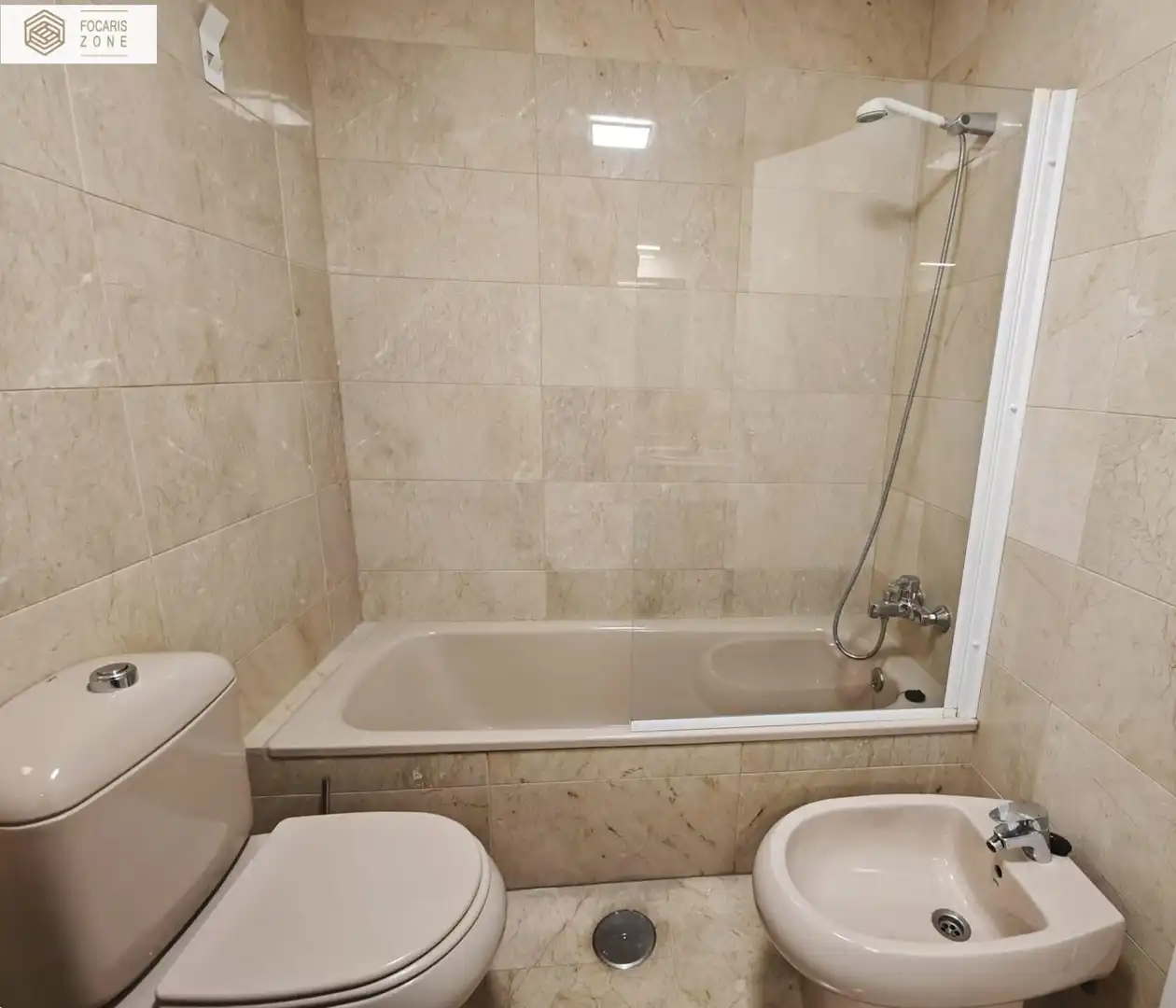Badezimmer von Wohnung zur Miete in Málaga mit Klimaanlage, Heizung und Terrasse