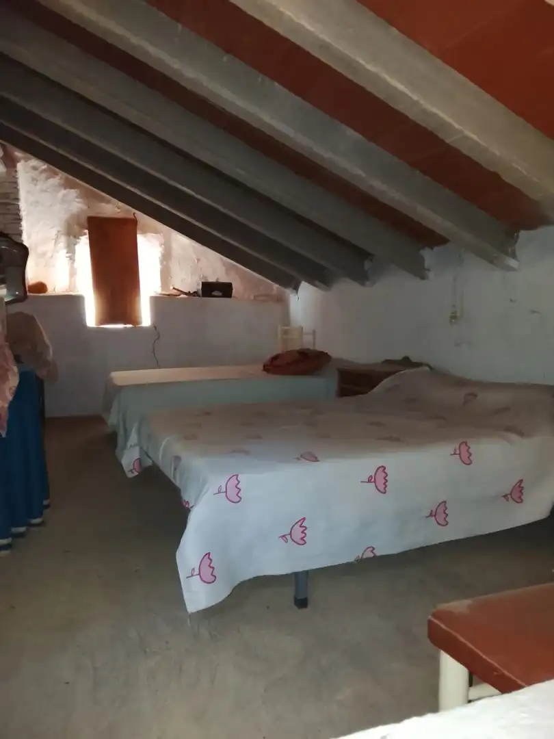 Dormitori de Casa o xalet en venda en Vallhermoso de la Fuente amb Moblat