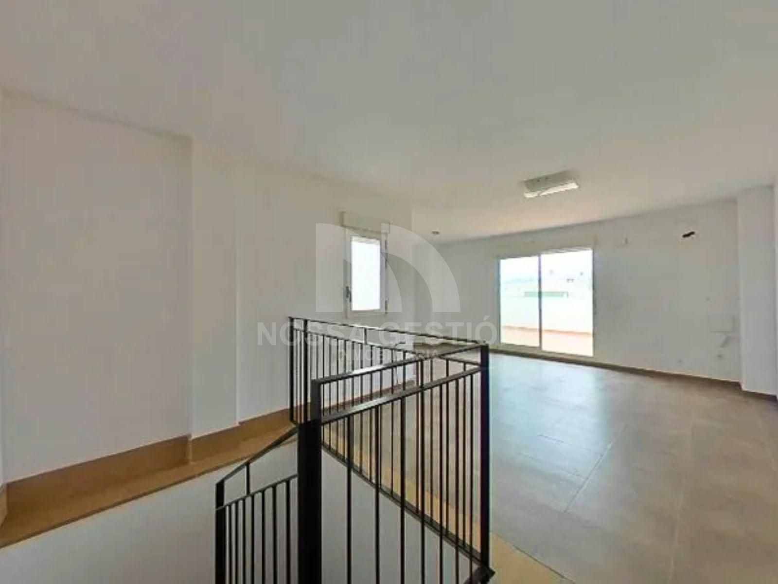 Àtic en venda en La Vall d'Uixó amb Terrassa, Traster i Piscina comunitària