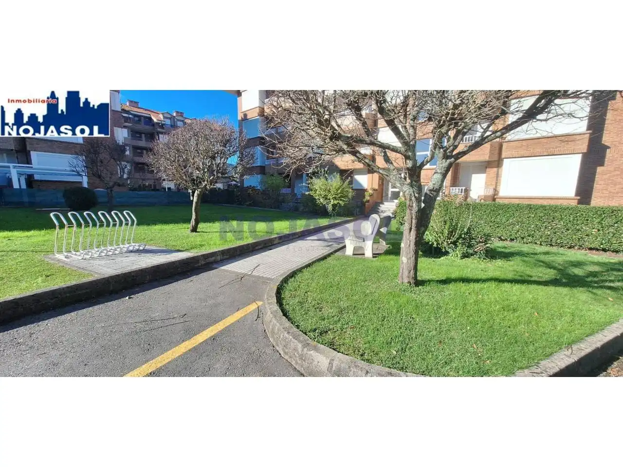 Vista exterior de Apartamento de alquiler en Noja con Calefacción, Parquet y Terraza