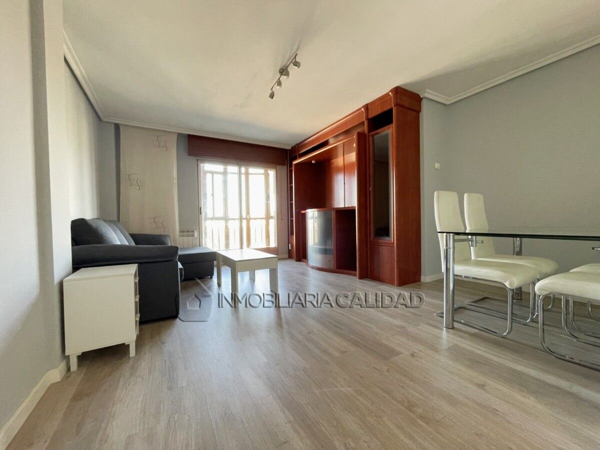 Living room of Flat to rent in Burgos Capital  with Heating, Terrace and Furnished