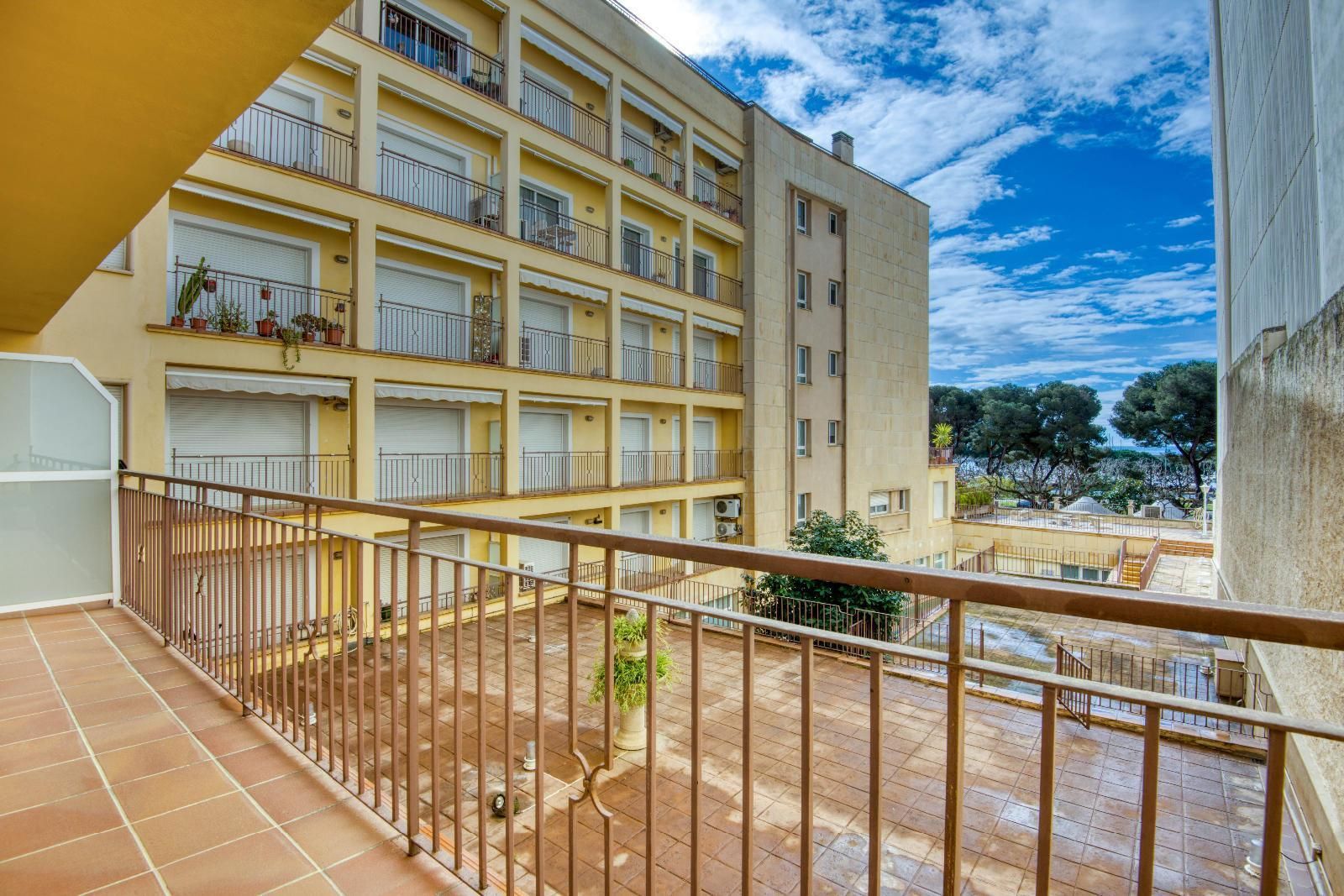 Terrassa de Apartament en venda en Sant Feliu de Guíxols amb Jardí privat