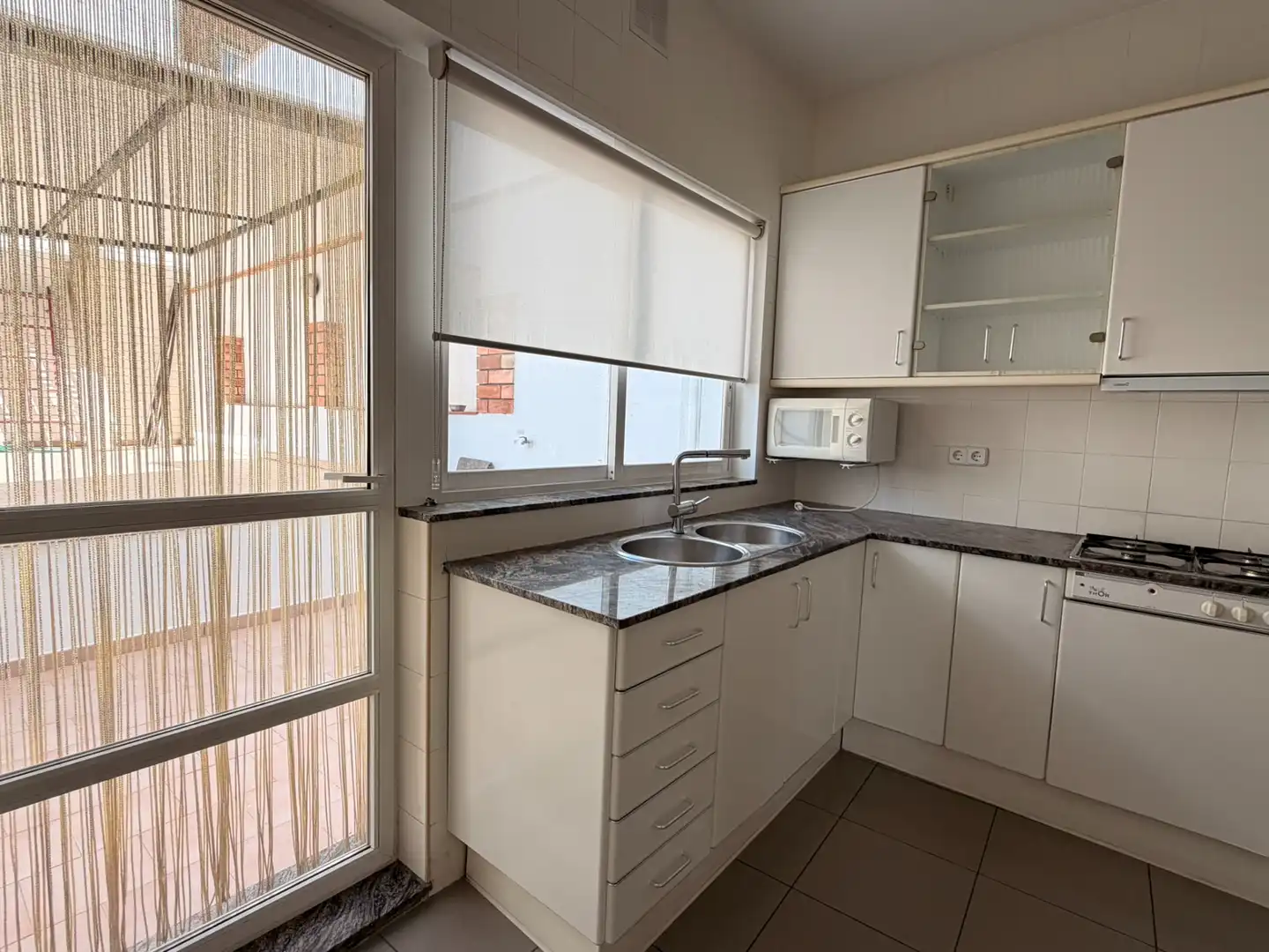 Kitchen of Flat for rent in Les Borges Blanques  with Air Conditioner, Heating and Parquet flooring