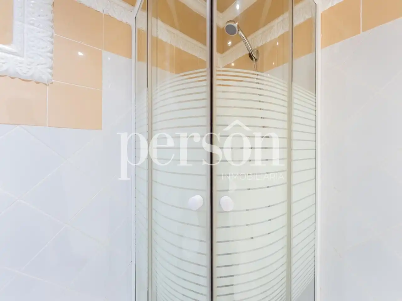 Bathroom of Flat for rent in Ciutat Vella 