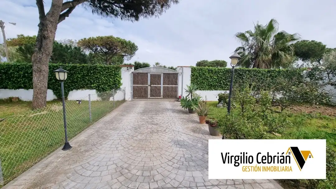 Detached house with garden for sale in Las Tres Piedras - Costa Ballena, imagen 2