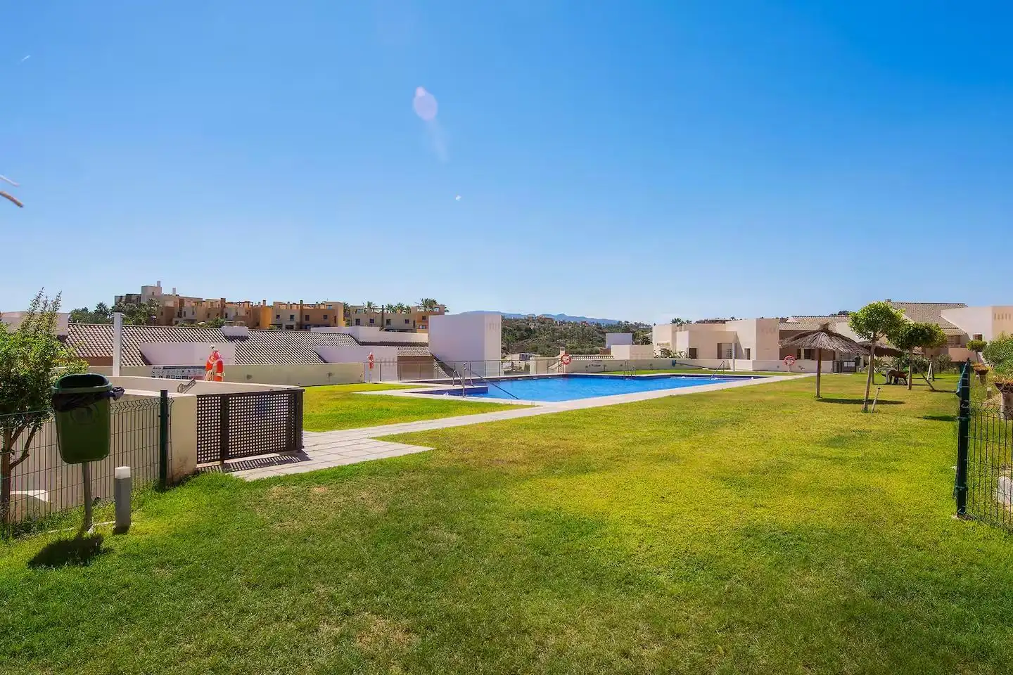 Piscina de Àtic de lloguer en Vera amb Aire condicionat, Terrassa i Moblat