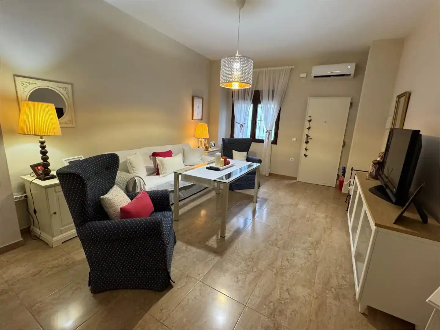 Sala d'estar de Apartament en venda en Espiel amb Aire condicionat i Moblat