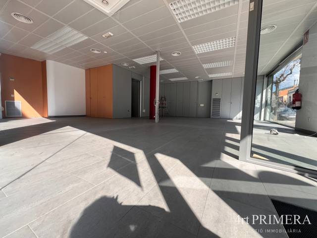 Local comercial en Alquiler en Nord-Oest - Can Noguera