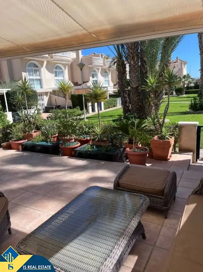 Terraza de Casa adosada en venta en Guardamar del Segura con Aire acondicionado, Calefacción y Jardín privado