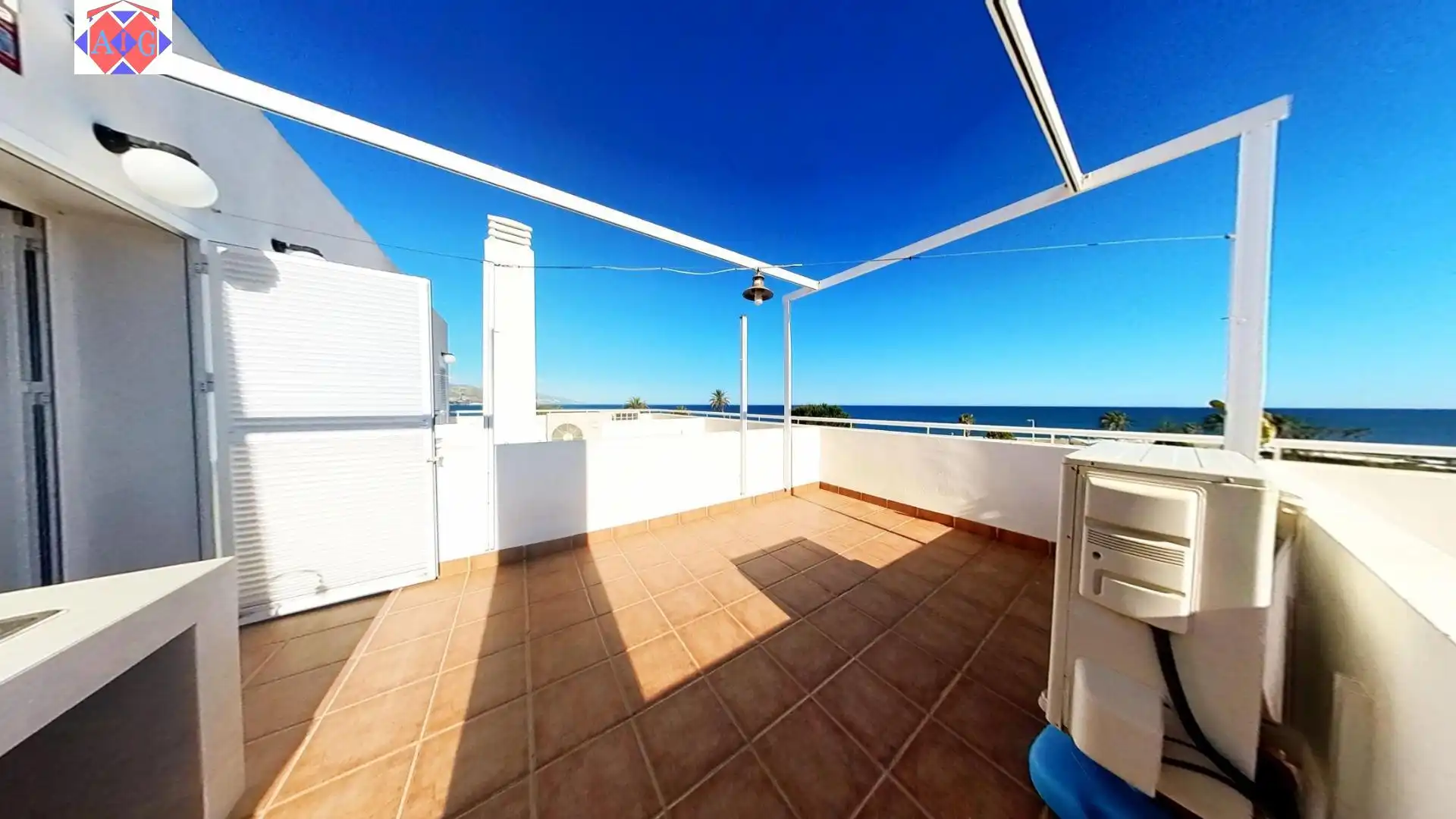 Terrasse von Dachboden zum Verkauf in Lújar mit Klimaanlage, Terrasse und Möbliert