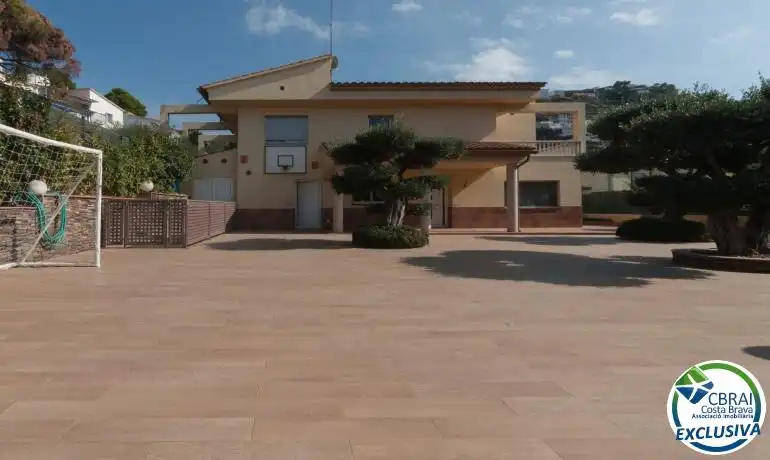 Vista exterior de Casa o chalet en venta en Roses con Aire acondicionado, Calefacción y Jardín privado