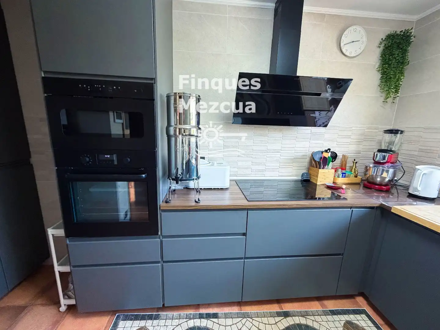 Cocina de Casa o chalet en venta en Roda de Berà con Aire acondicionado, Calefacción y Terraza