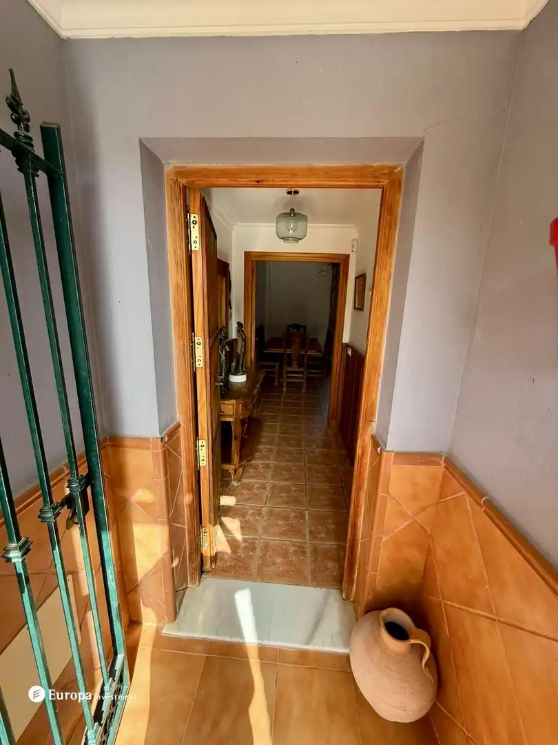 Casa adosada en venda en La Línea de la Concepción amb Terrassa i Piscina