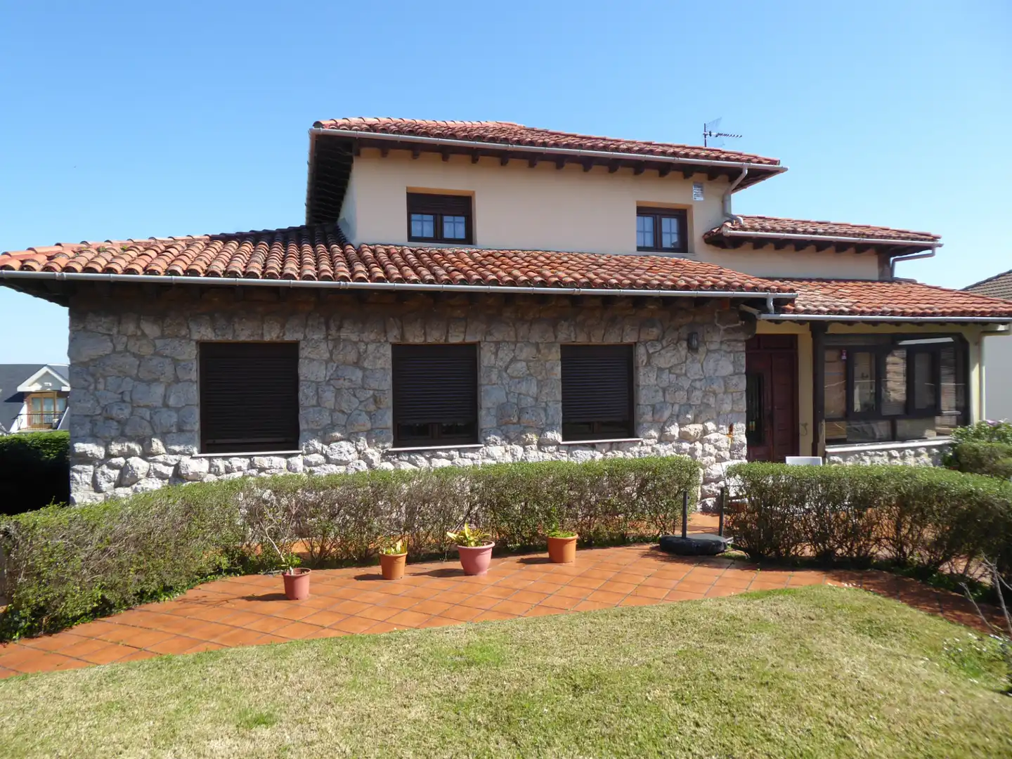 Außenansicht von Haus oder Chalet zum Verkauf in Camargo mit Heizung, Privatgarten und Terrasse