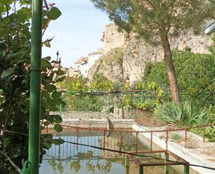 Jardí de Casa o xalet en venda en Cuenca Capital amb Piscina i Balcó