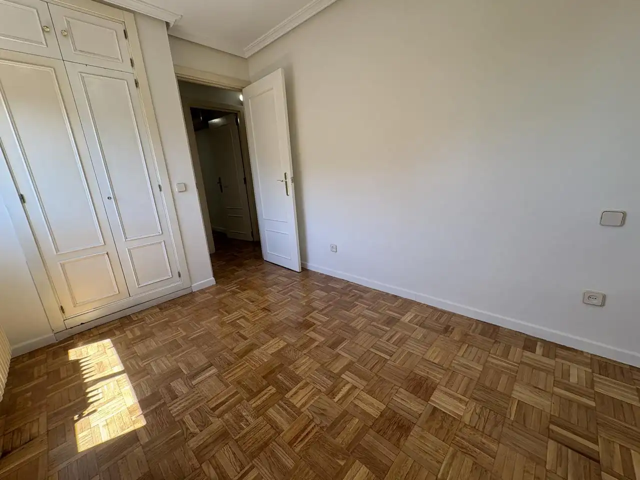 Dormitori de Dúplex en venda en Madrid amb Calefacció i Parquet
