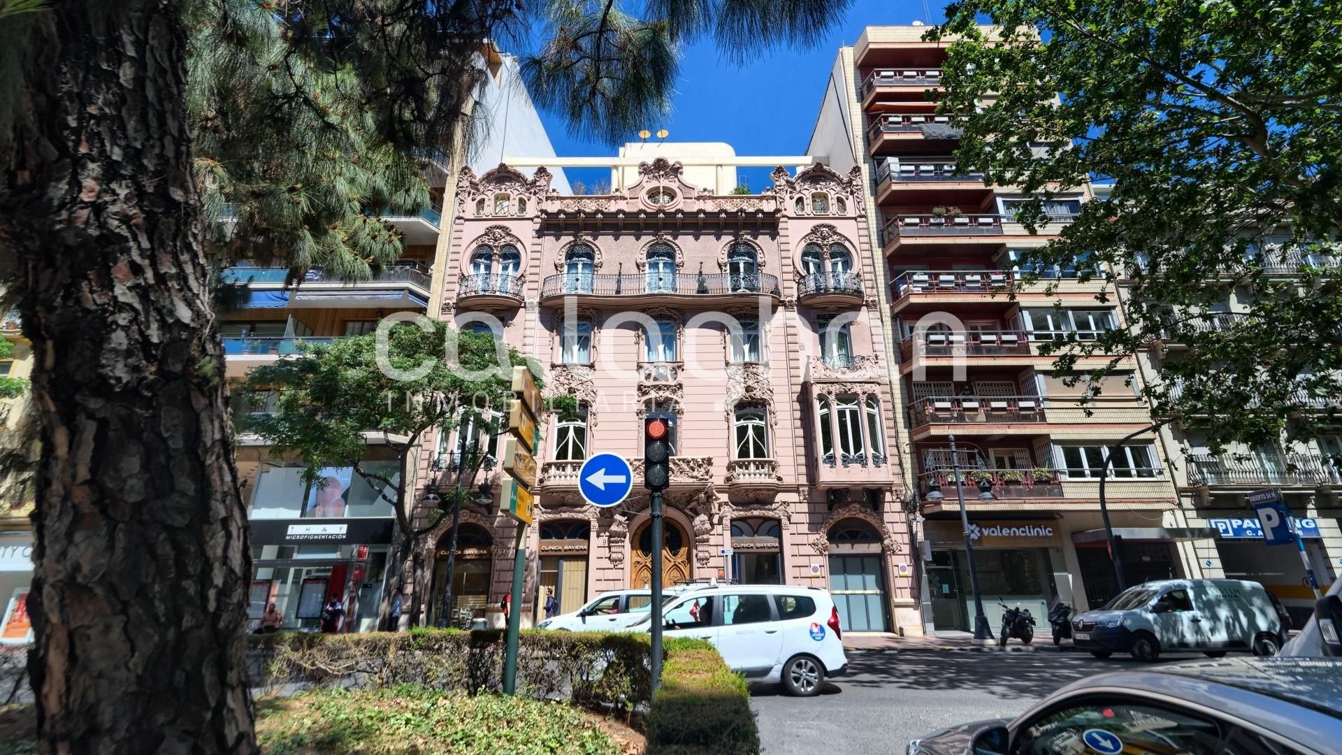 Exterior view of Attic for sale in  Valencia Capital  with Air Conditioner, Heating and Parquet flooring