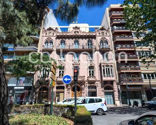 Vista exterior de Àtic en venda en  Valencia Capital amb Aire condicionat, Calefacció i Terrassa