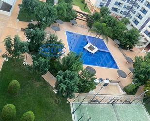 Piscina de Pis en venda en Alicante / Alacant amb Aire condicionat, Calefacció i Jardí privat