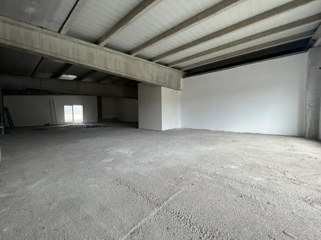 Nave industrial en venta en Santiago de Compostela 