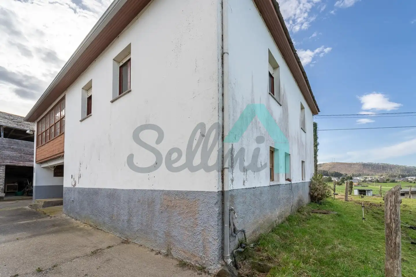 Exterior view of Houses for sale in Valdés - Luarca  with Private garden and Parquet flooring