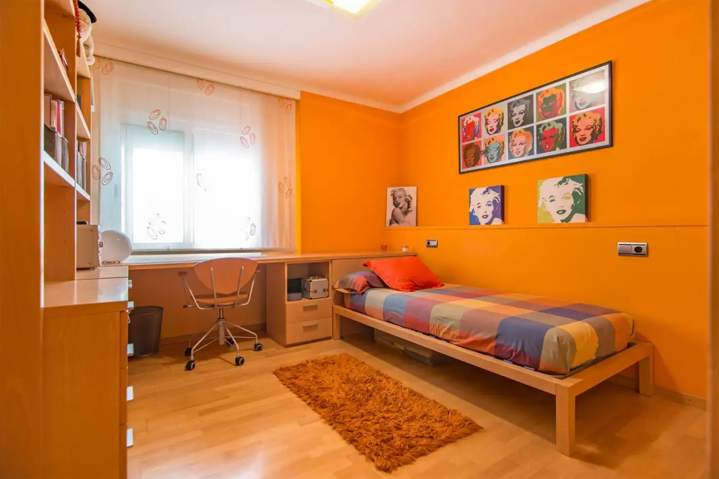 Houses for sale in Calle COMPOSITOR JOAQUIM SERRA, 3, Eixample - Horta Capallera